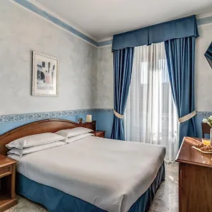 https://orazia.it-romehotels.com